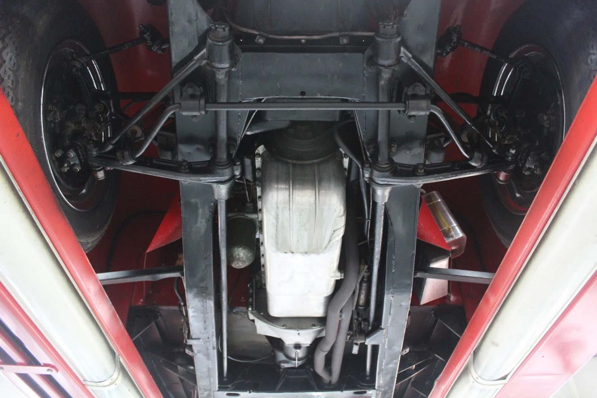 1954 Jaguar XK120 Roadster SE, 14/30