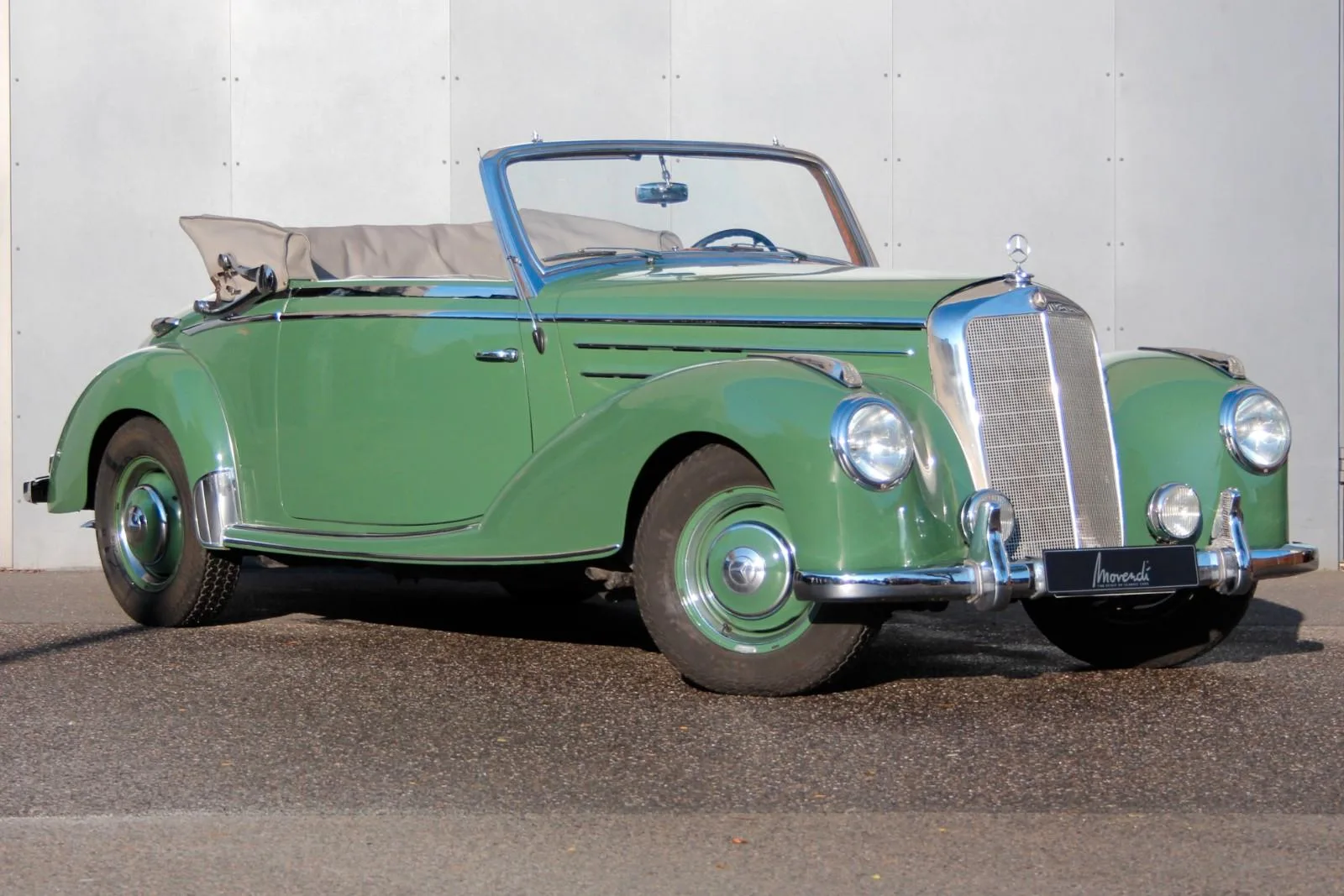 1954 Mercedes-Benz 220 Cabriolet A angeboten von einem Fachhändler in Düsseldorf, Deutschland, Hauptfoto