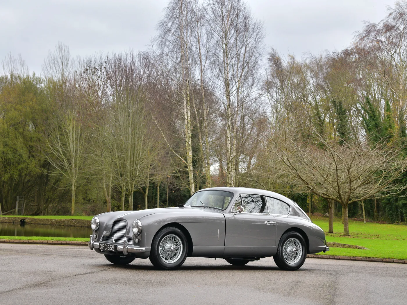 1955 Aston Martin DB2/4 offered by a specialist dealer in Hook Norton, United Kingdom, photo 4 of 15