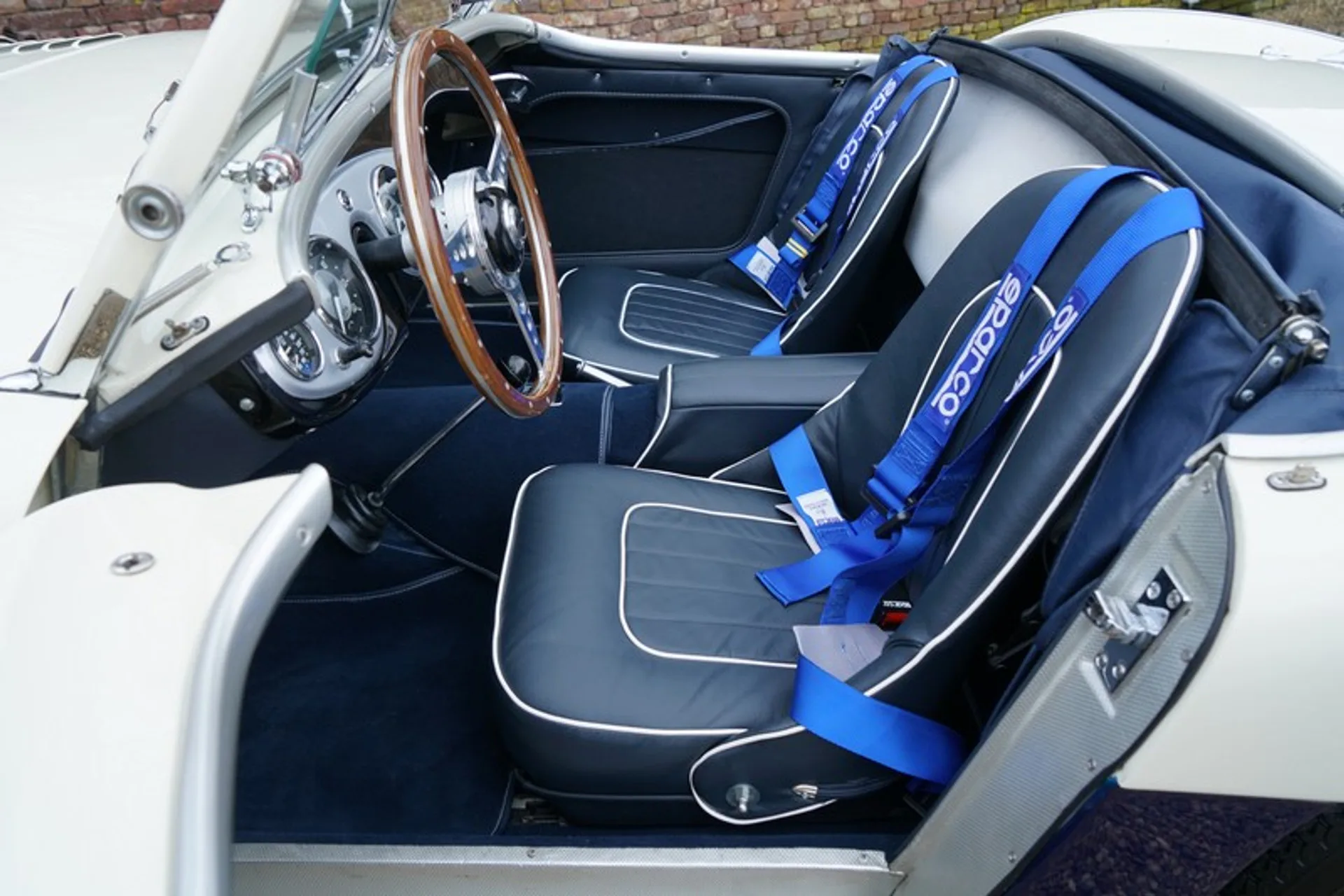 1955 Austin-Healey 100 BN1 100M specification, 3/30