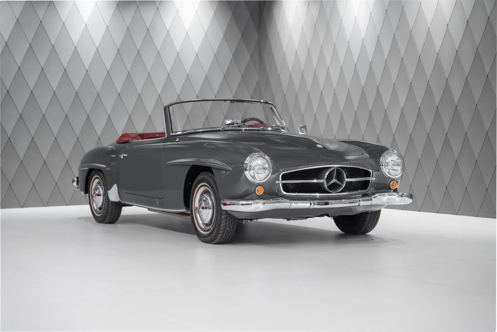 1955 Mercedes-Benz 190 SL Roadster offered by a supercar dealer in Schenefeld, Germany, main photo