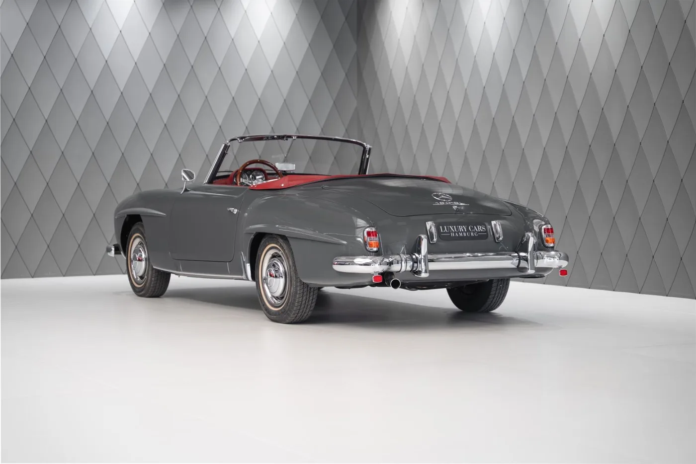 1955 Mercedes-Benz 190 SL Roadster offered by a supercar dealer in Schenefeld, Germany, photo 6 of 25