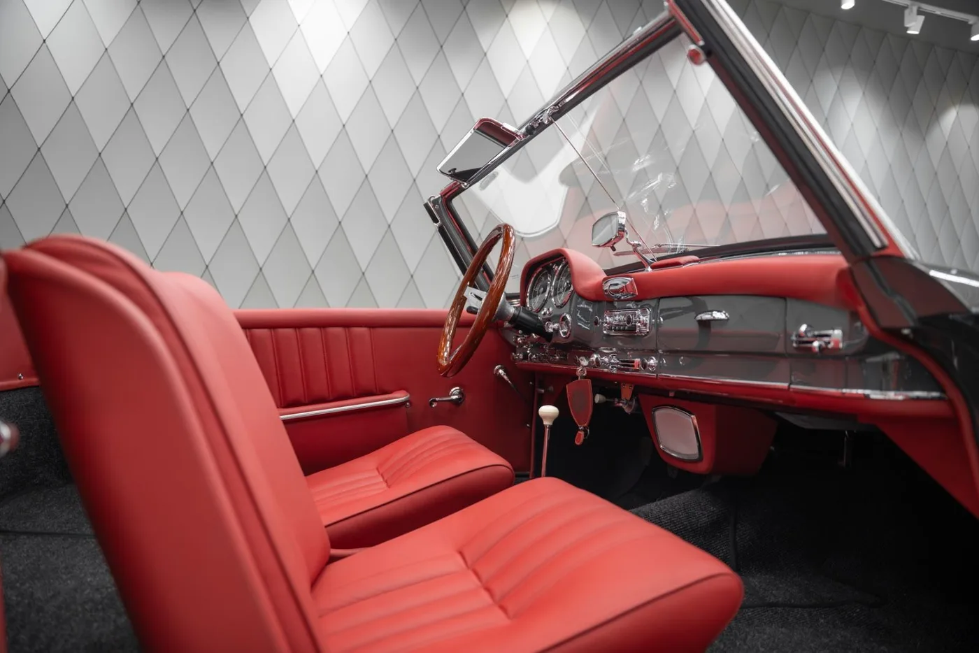 1955 Mercedes-Benz 190 SL Roadster offered by a supercar dealer in Schenefeld, Germany, photo 16 of 25