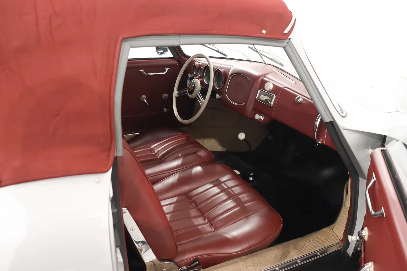 1955 Porsche 356 1500 Cabriolet proposée par un spécialiste de la supercar à Zibido San Giacomo, Italie, photo 10 sur 18