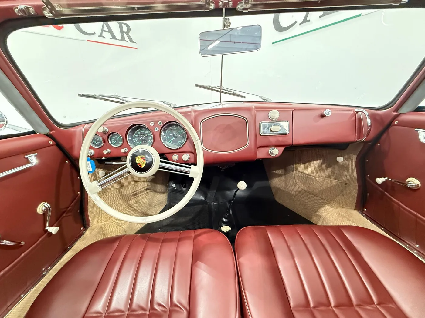 1955 Porsche 356 1500 Cabriolet proposée par un spécialiste de la supercar à Zibido San Giacomo, Italie, photo 11 sur 18