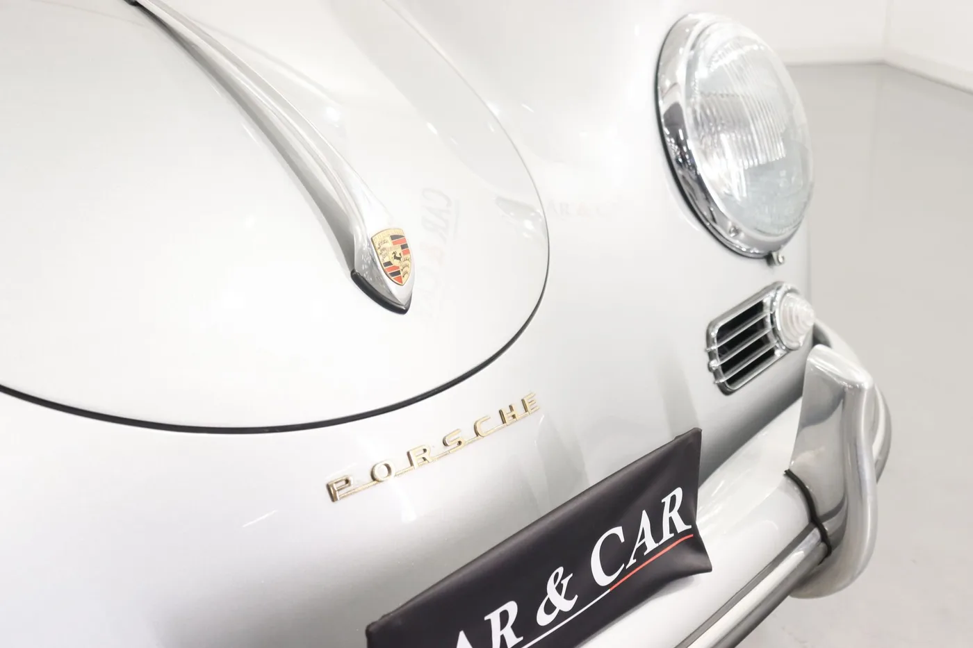 1955 Porsche 356 1500 Cabriolet proposée par un spécialiste de la supercar à Zibido San Giacomo, Italie, photo 12 sur 18