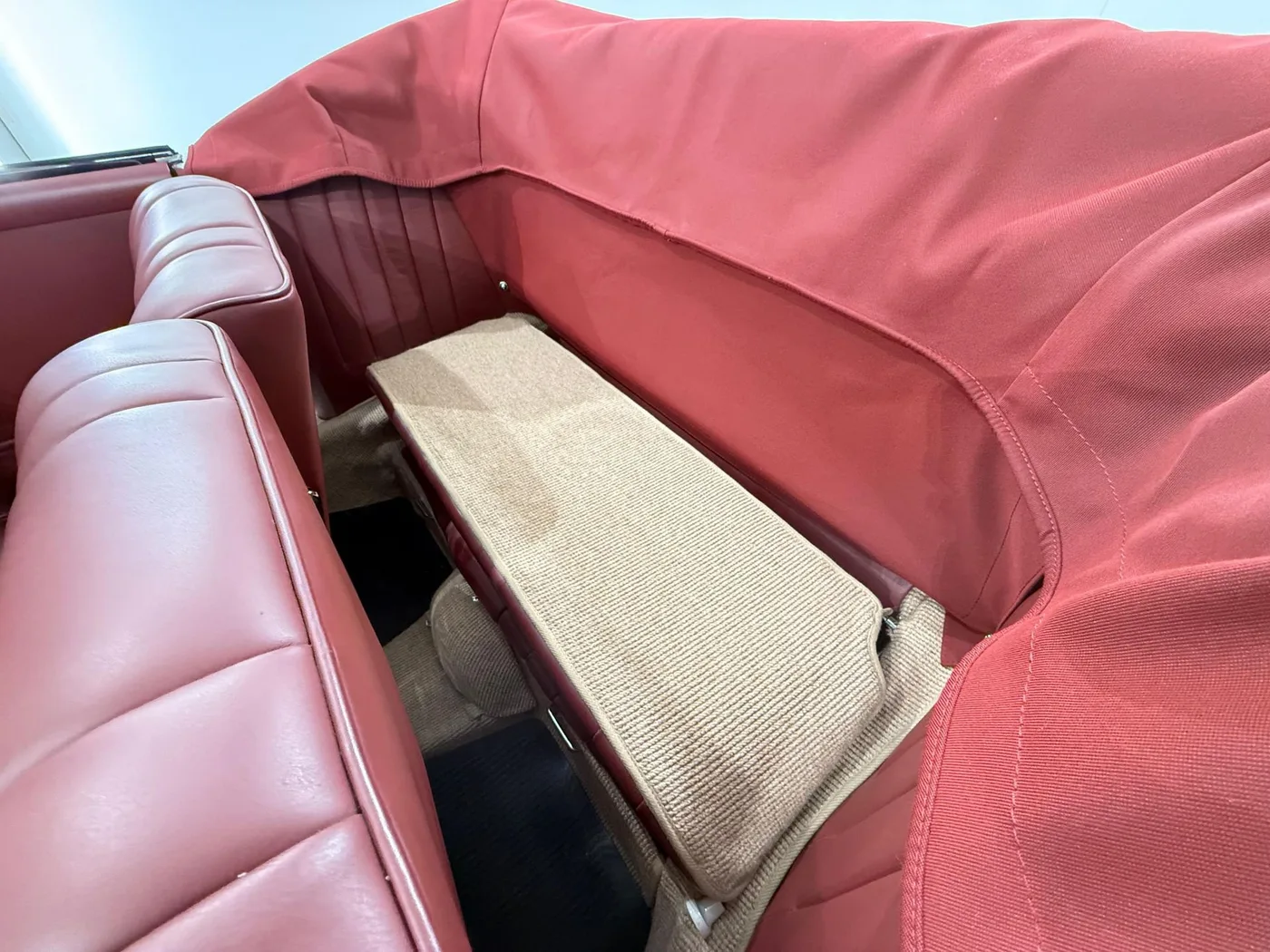 1955 Porsche 356 1500 Cabriolet proposée par un spécialiste de la supercar à Zibido San Giacomo, Italie, photo 16 sur 18