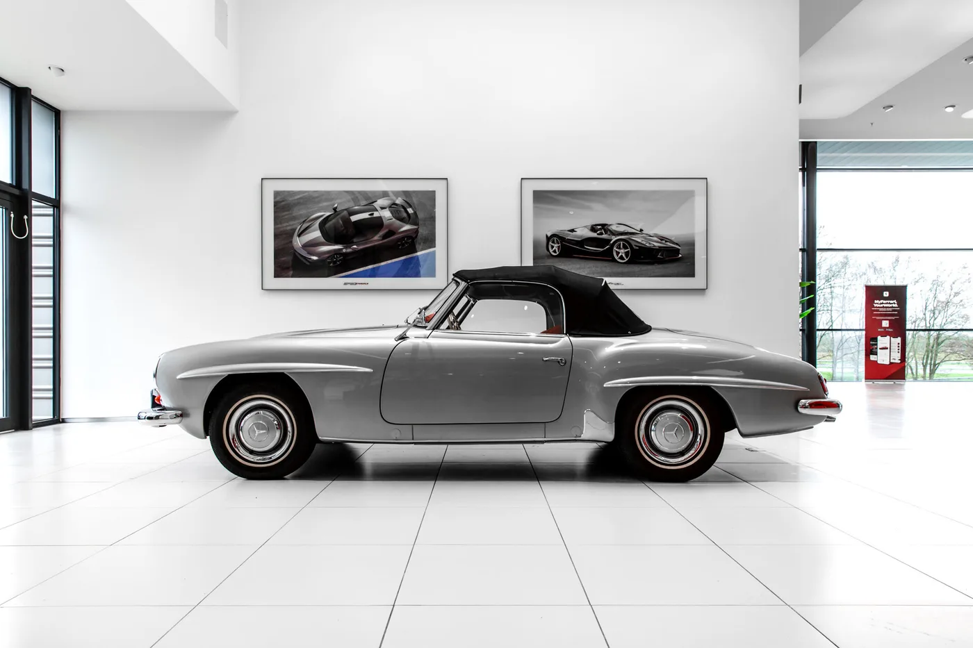 1956 Mercedes-Benz 190 SL offered by a specialist dealer in Hengelo, Netherlands, photo 3 of 15
