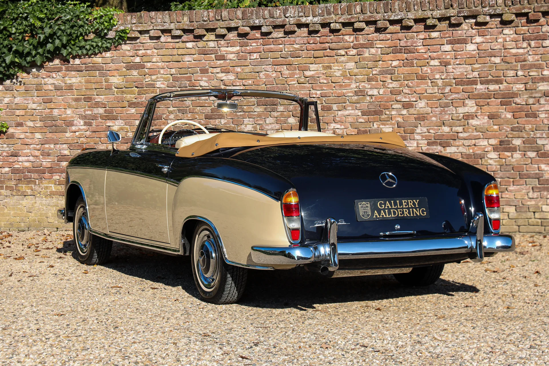 1956 Mercedes-Benz 220 S Cabriolet, 2/30