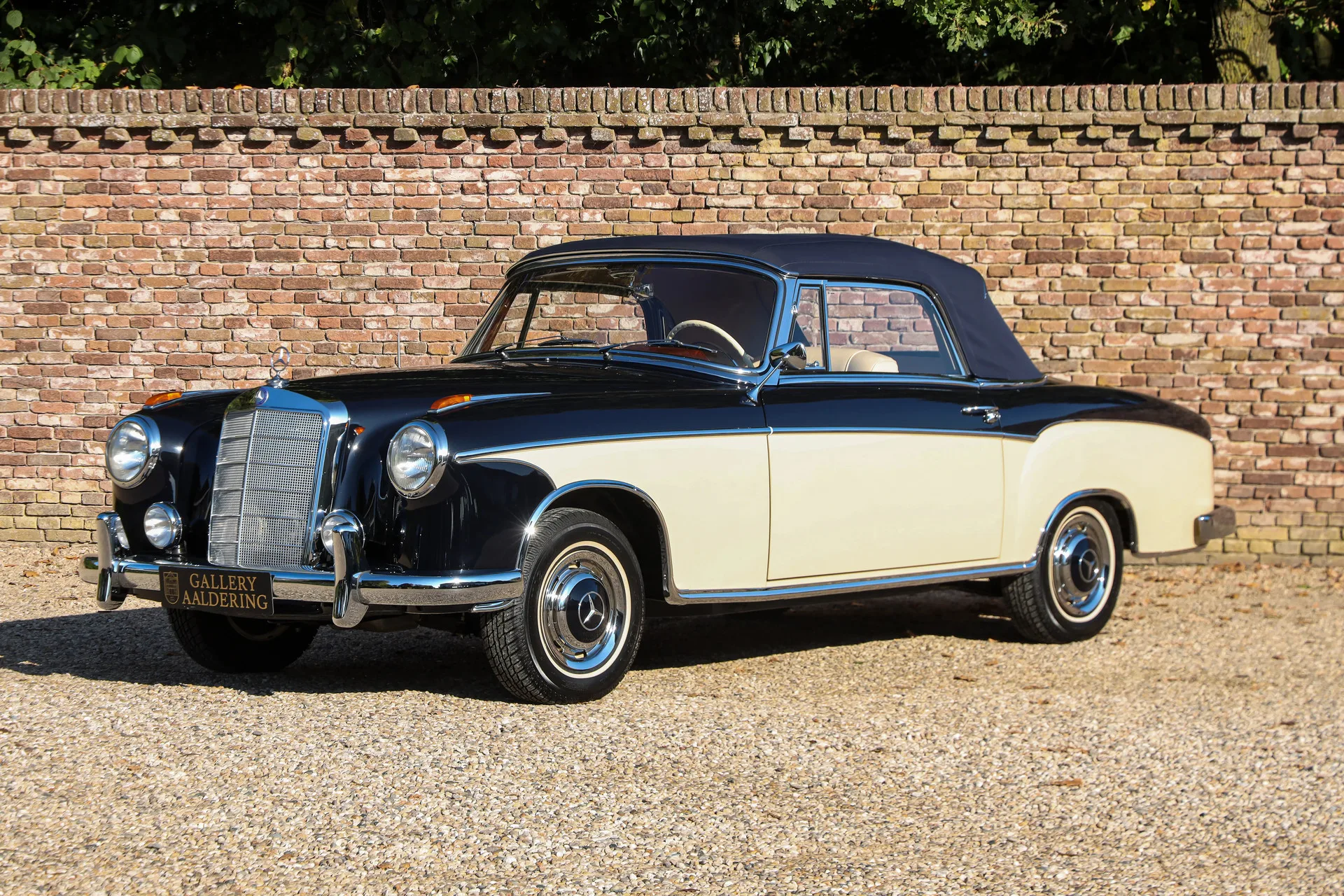 1956 Mercedes-Benz 220 S Cabriolet, 13/30