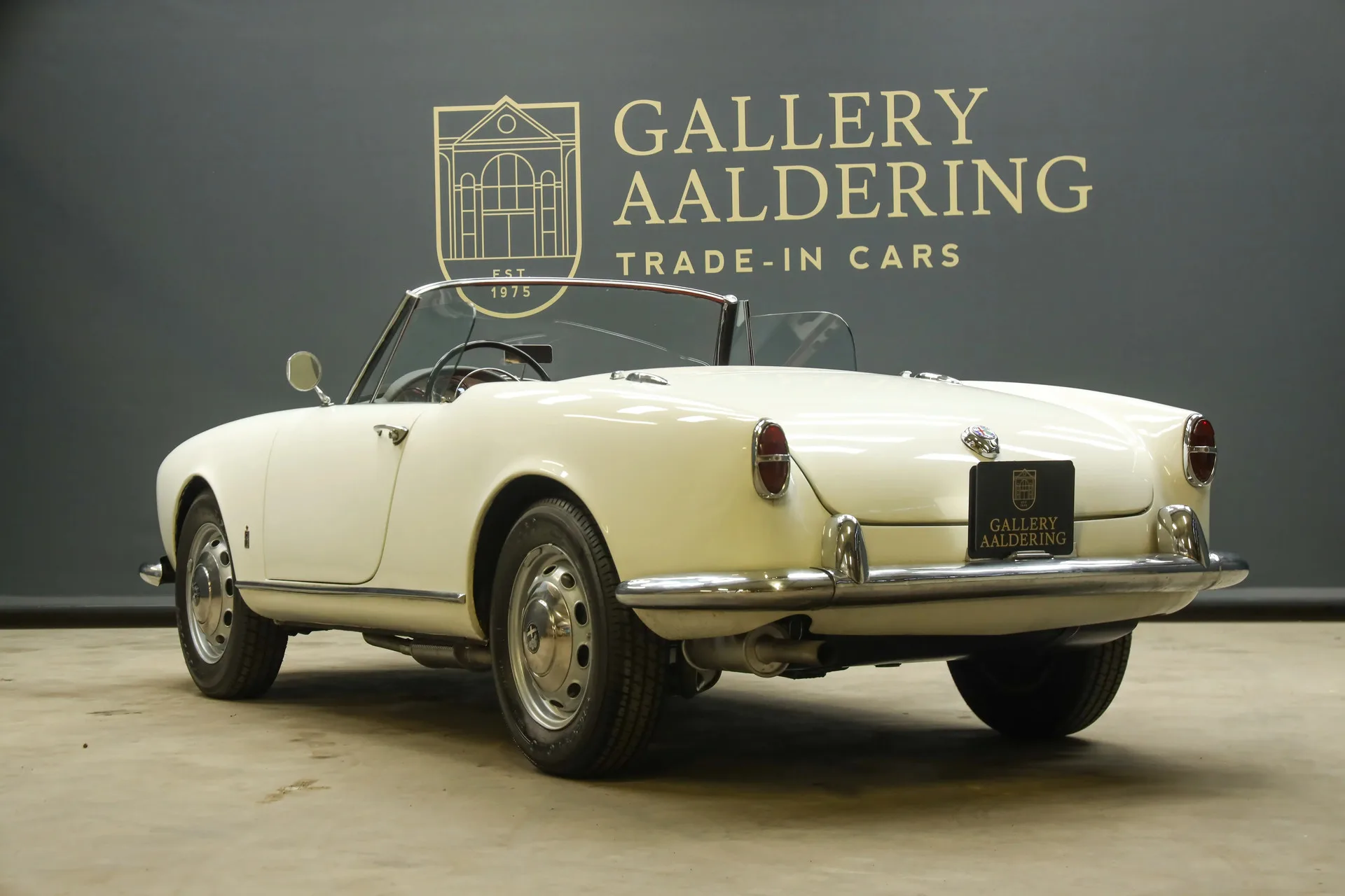 1957 Alfa Romeo Giulietta Spider, 2/30