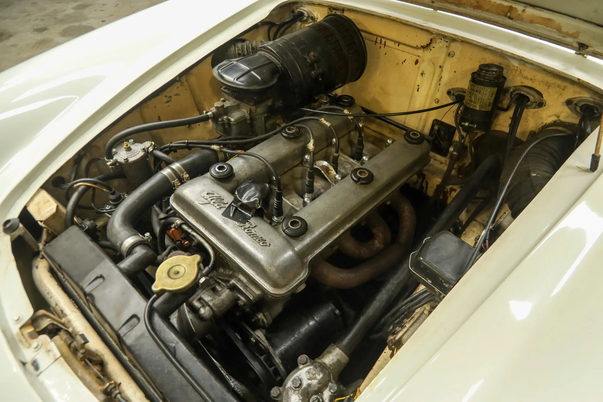 1957 Alfa Romeo Giulietta Spider, 15/30