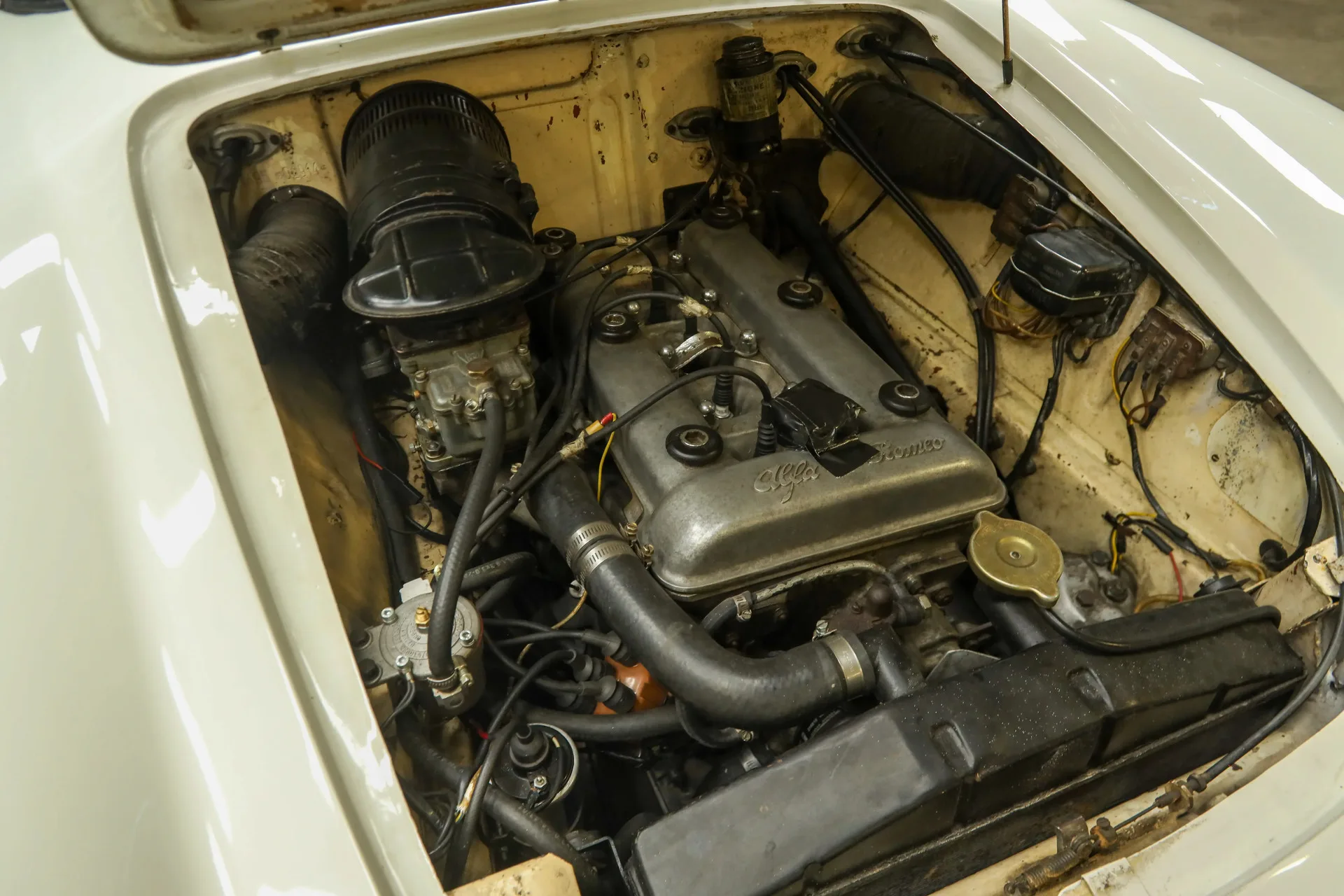 1957 Alfa Romeo Giulietta Spider, 17/30