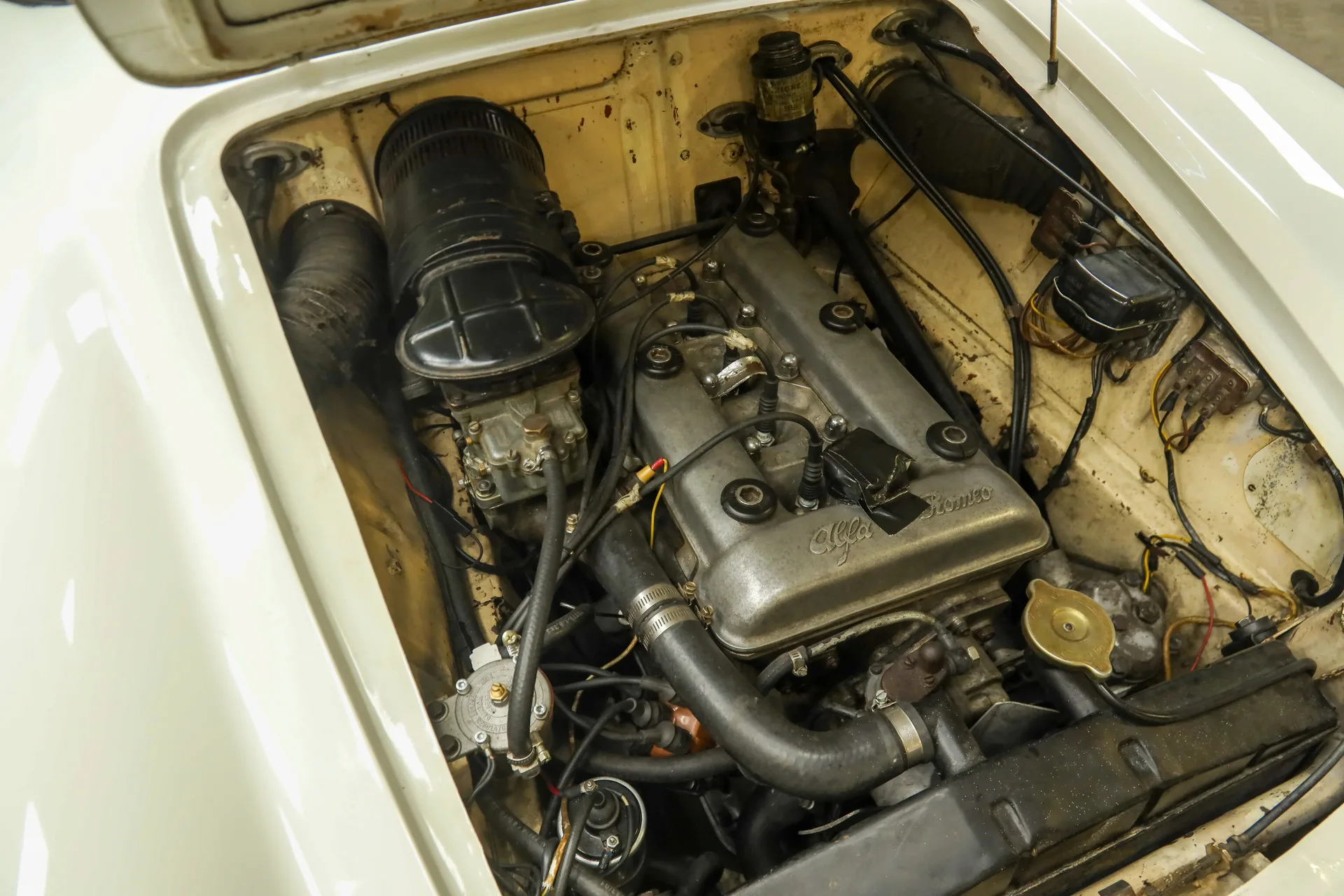 1957 Alfa Romeo Giulietta Spider, 18/30