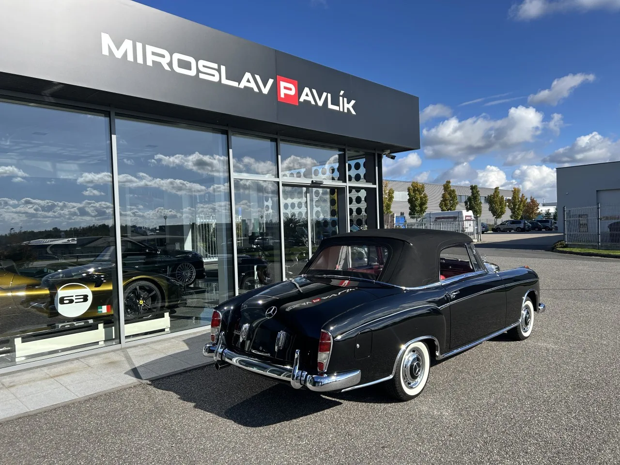 1957 Mercedes-Benz 220 S Ponton Cabriolet, 5/28