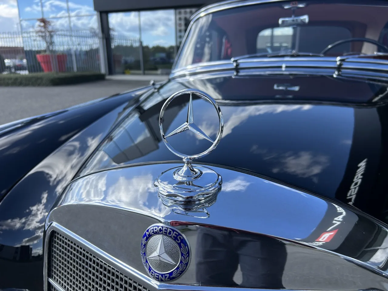 1957 Mercedes-Benz 220 S Ponton Cabriolet, 12/28