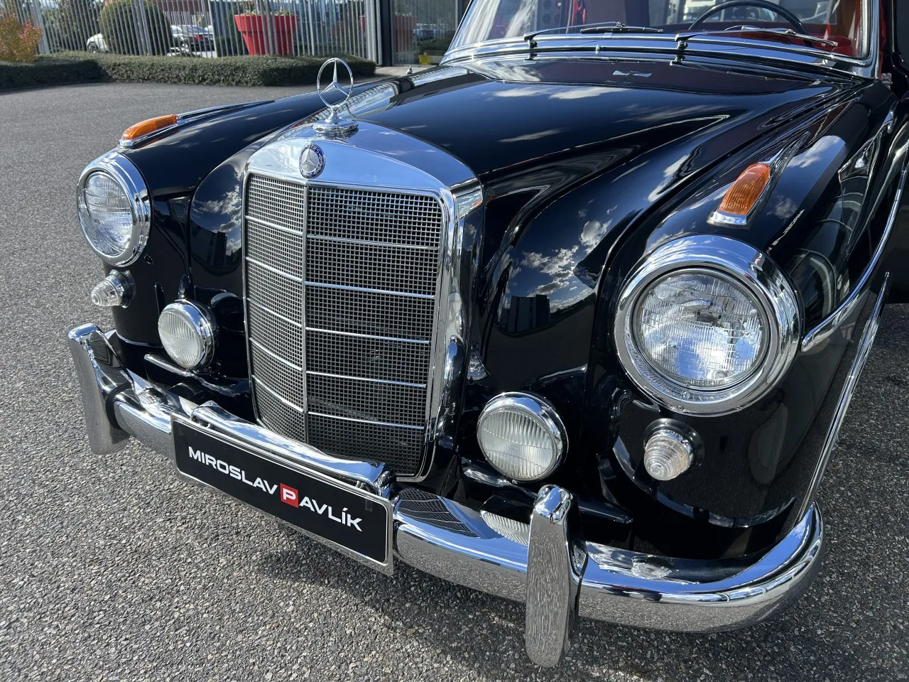 1957 Mercedes-Benz 220 S Ponton Cabriolet, 13/28