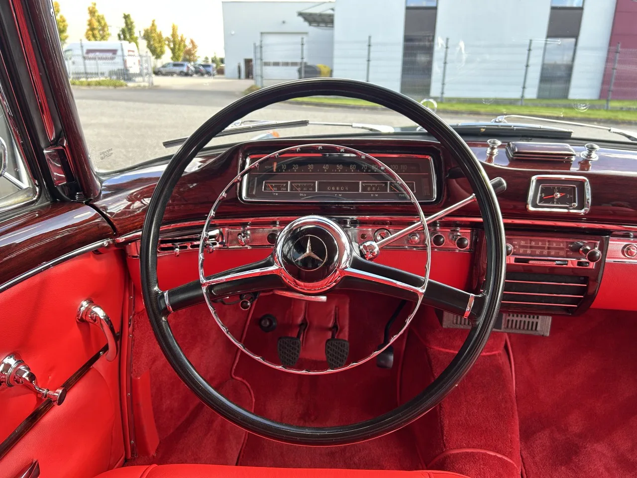 1957 Mercedes-Benz 220 S Ponton Cabriolet, 16/28