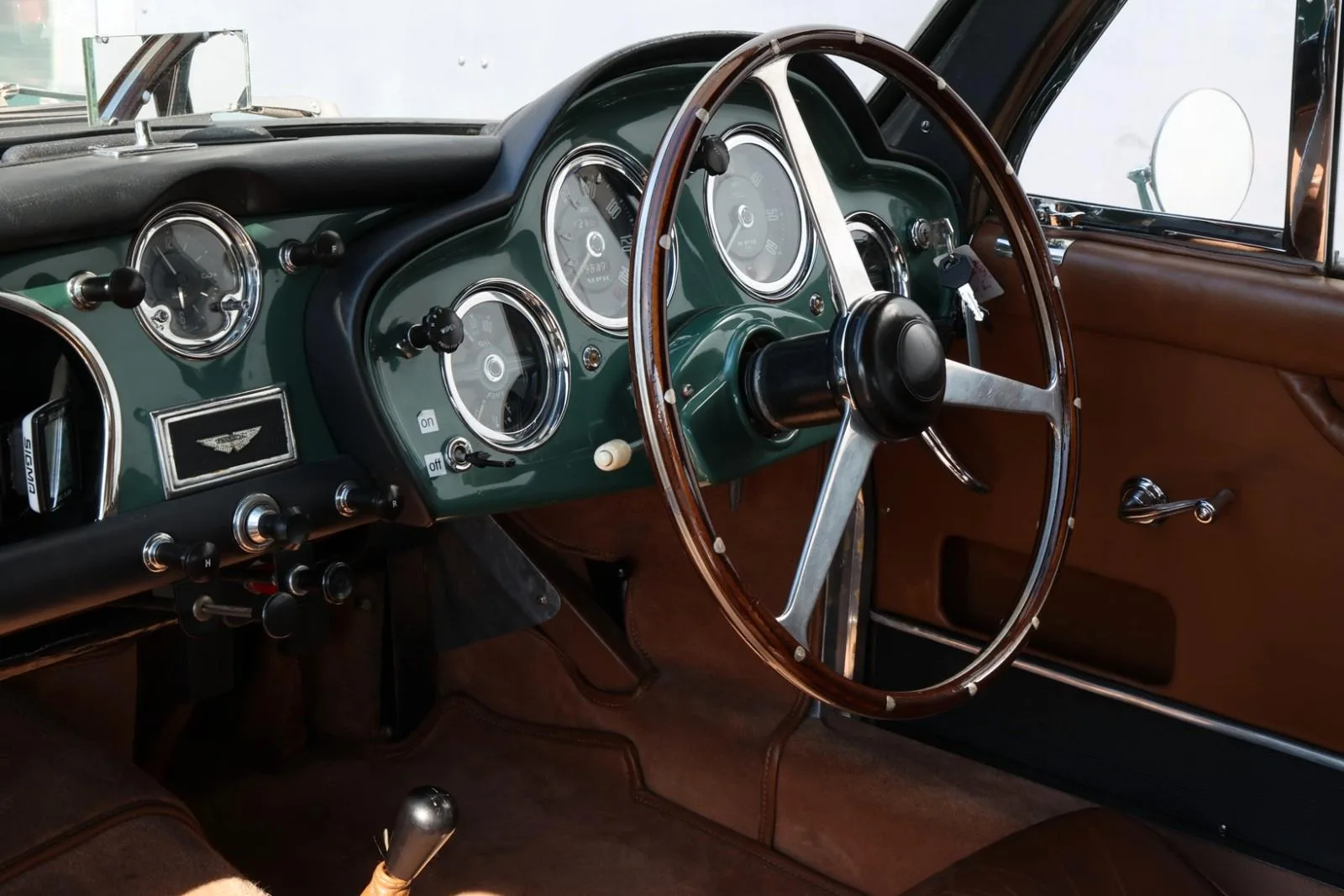 1958 Aston Martin DB Mark III, 18/24