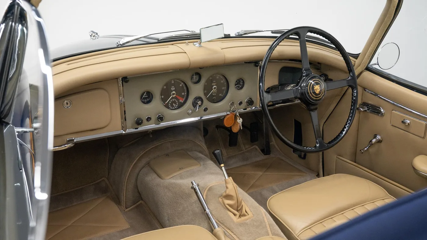 1958 Jaguar XK150 S 3.4 Roadster offered by a specialist dealer in Swadlincote, United Kingdom, photo 10 of 15