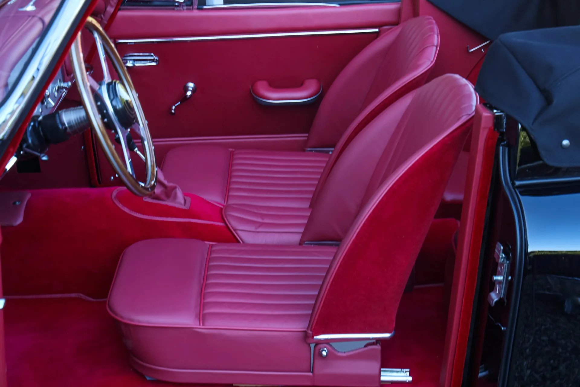 1958 Jaguar XK150 Drophead Coupe 3.4, 29/30