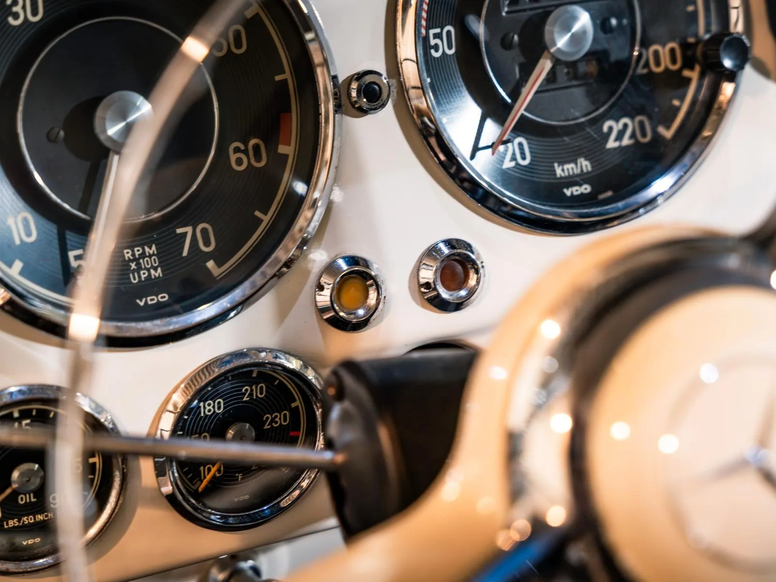 1958 Mercedes-Benz 190 SL, 21/23