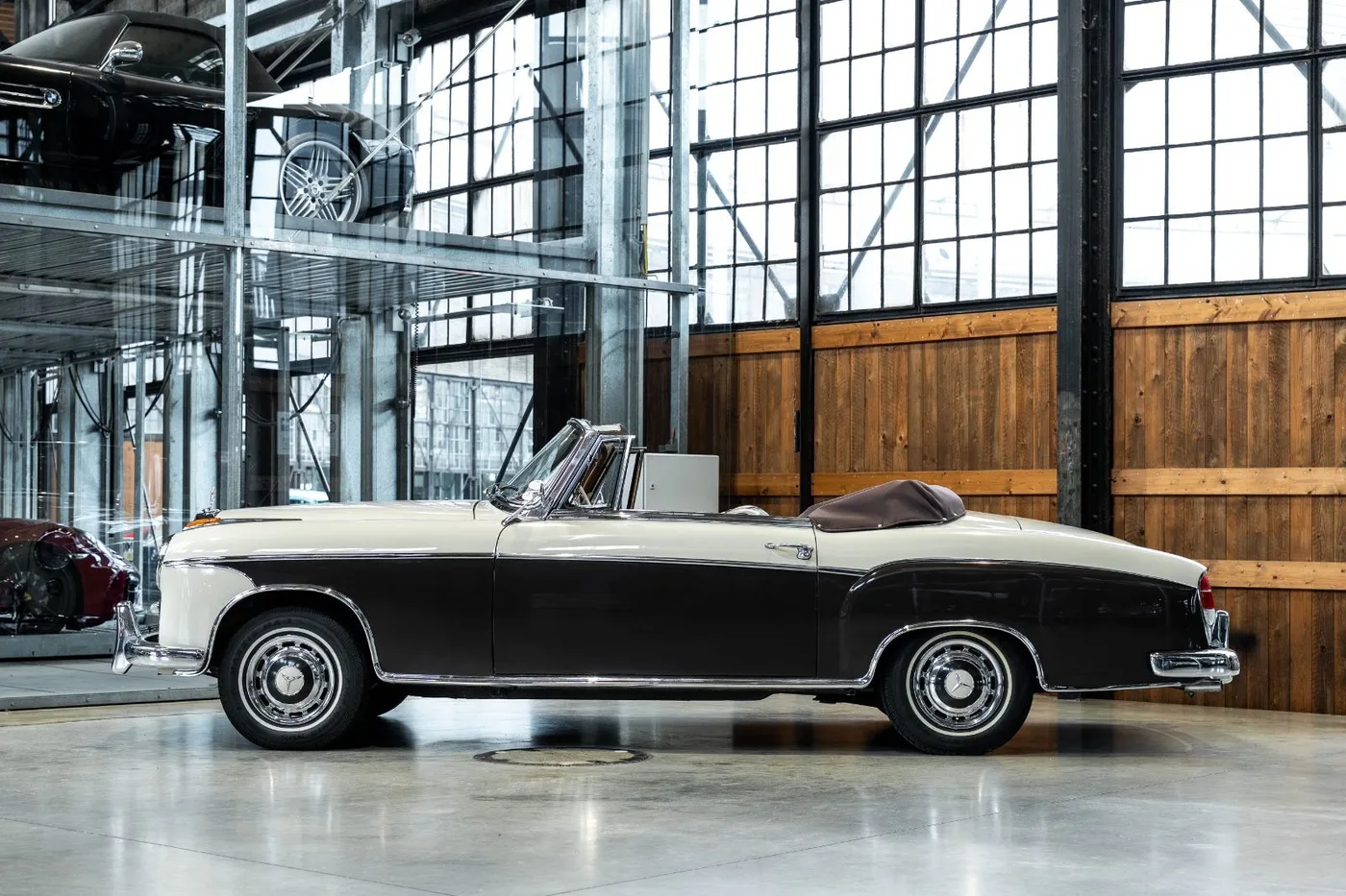 1958 Mercedes-Benz 220 S Cabriolet proposée par un concessionnaire spécialisé à Neuss, Allemagne, photo 7 sur 10