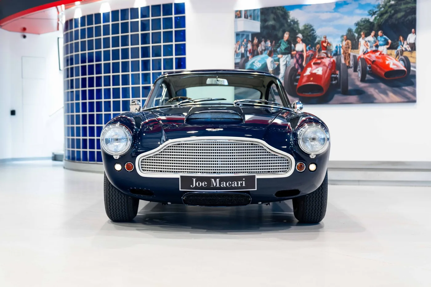1959 Aston Martin DB4 Series 1 proposée par un spécialiste de la voiture de collection à London, Royaume-Uni, photo 2 sur 25