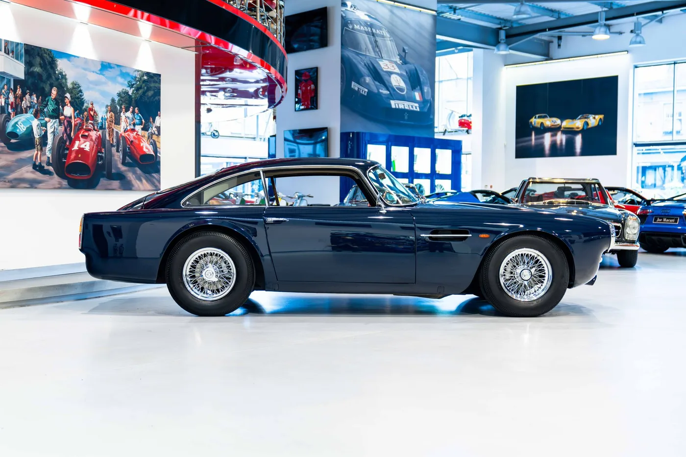 1959 Aston Martin DB4 Series 1 proposée par un spécialiste de la voiture de collection à London, Royaume-Uni, photo 4 sur 25