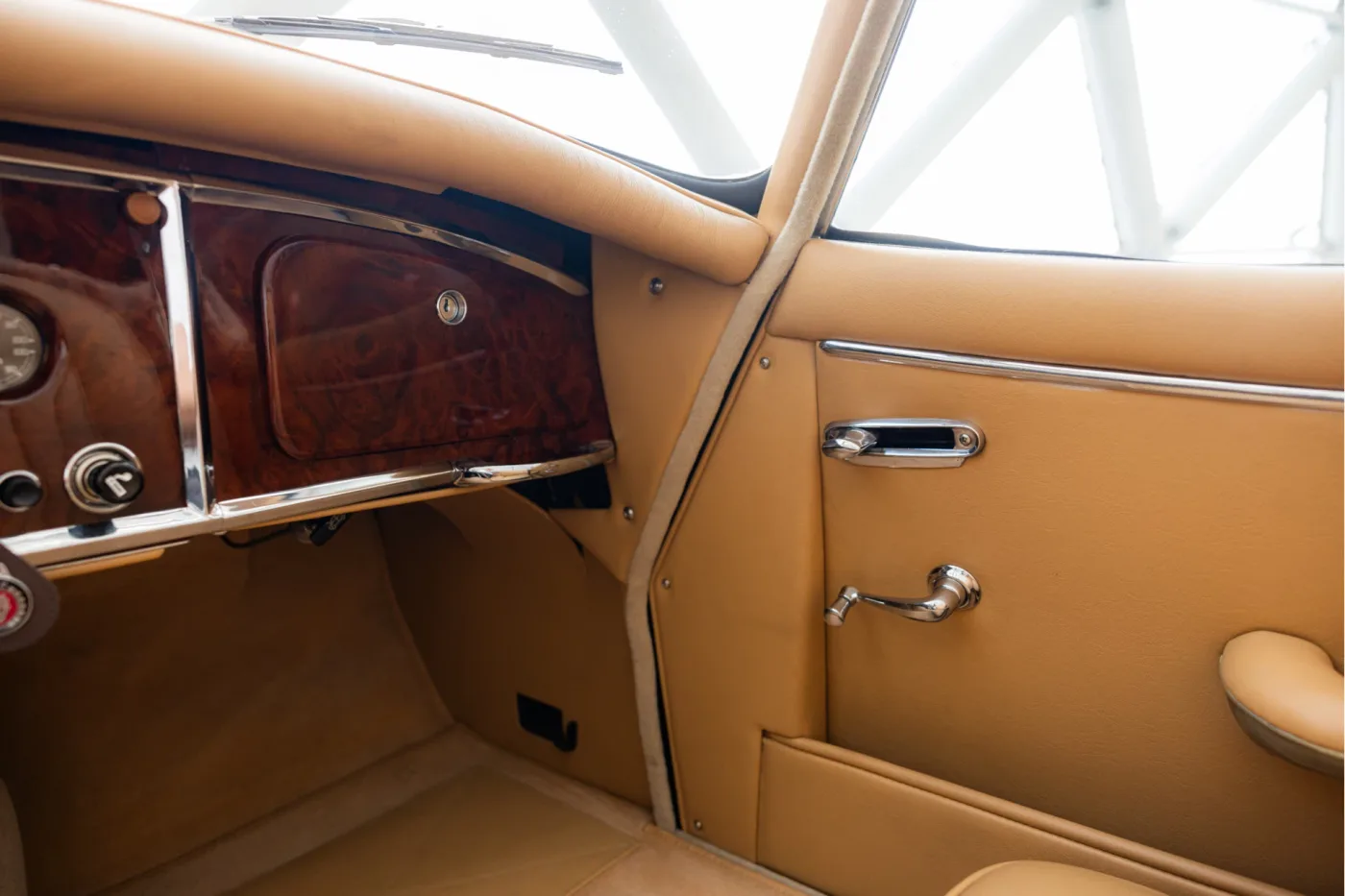 1959 Jaguar XK150 3.4 Roadster angeboten von einem offiziellen McLaren und Morgan-Vertragshändler in Utrecht, Niederlande, Foto 20 von 25