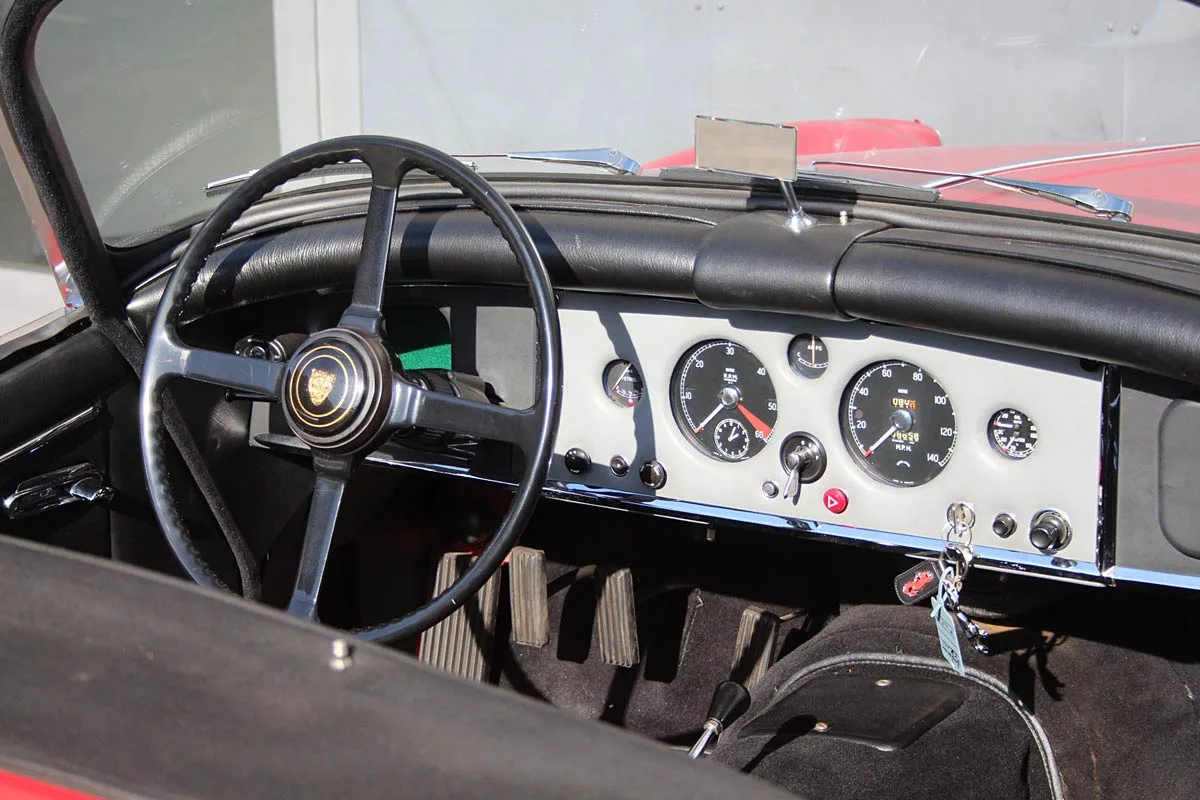1959 Jaguar XK150 Roadster 3.4 SE, 28/30
