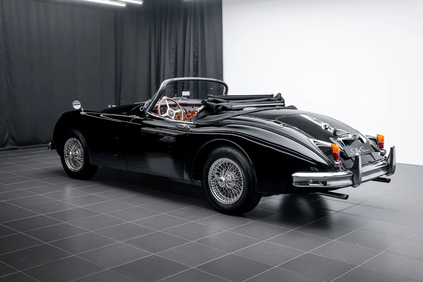 1959 Jaguar XK150 S OTS angeboten von einem Fachhändler in Putzbrunn, Deutschland, Foto 3 von 15