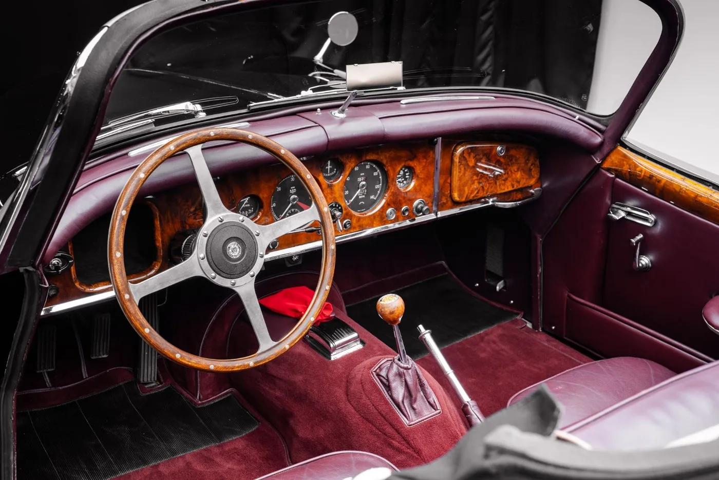 1959 Jaguar XK150 S OTS angeboten von einem Fachhändler in Putzbrunn, Deutschland, Foto 7 von 15