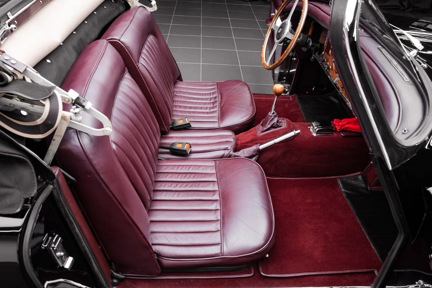 1959 Jaguar XK150 S OTS angeboten von einem Fachhändler in Putzbrunn, Deutschland, Foto 9 von 15