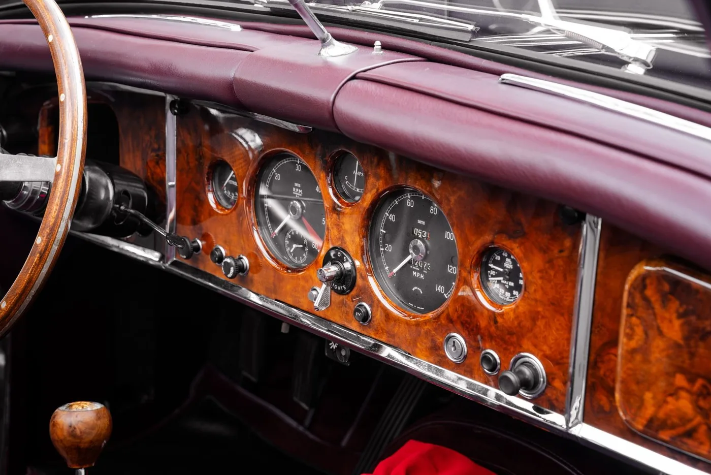 1959 Jaguar XK150 S OTS angeboten von einem Fachhändler in Putzbrunn, Deutschland, Foto 11 von 15