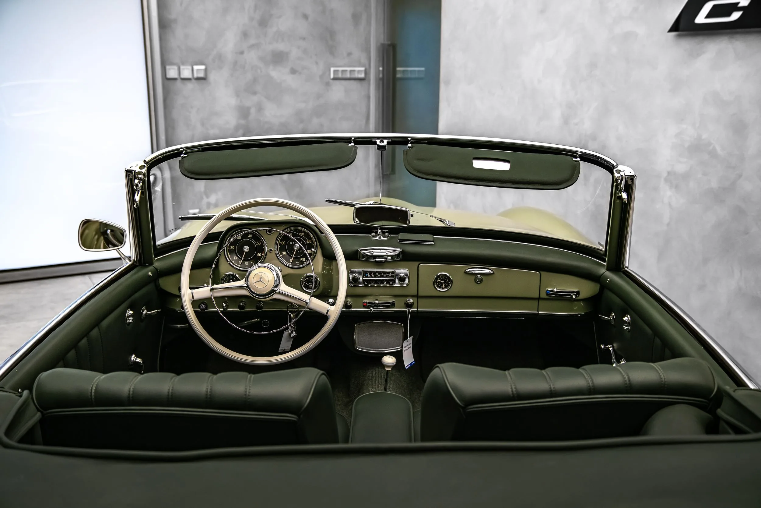 1959 Mercedes-Benz 190 SL, 16/22