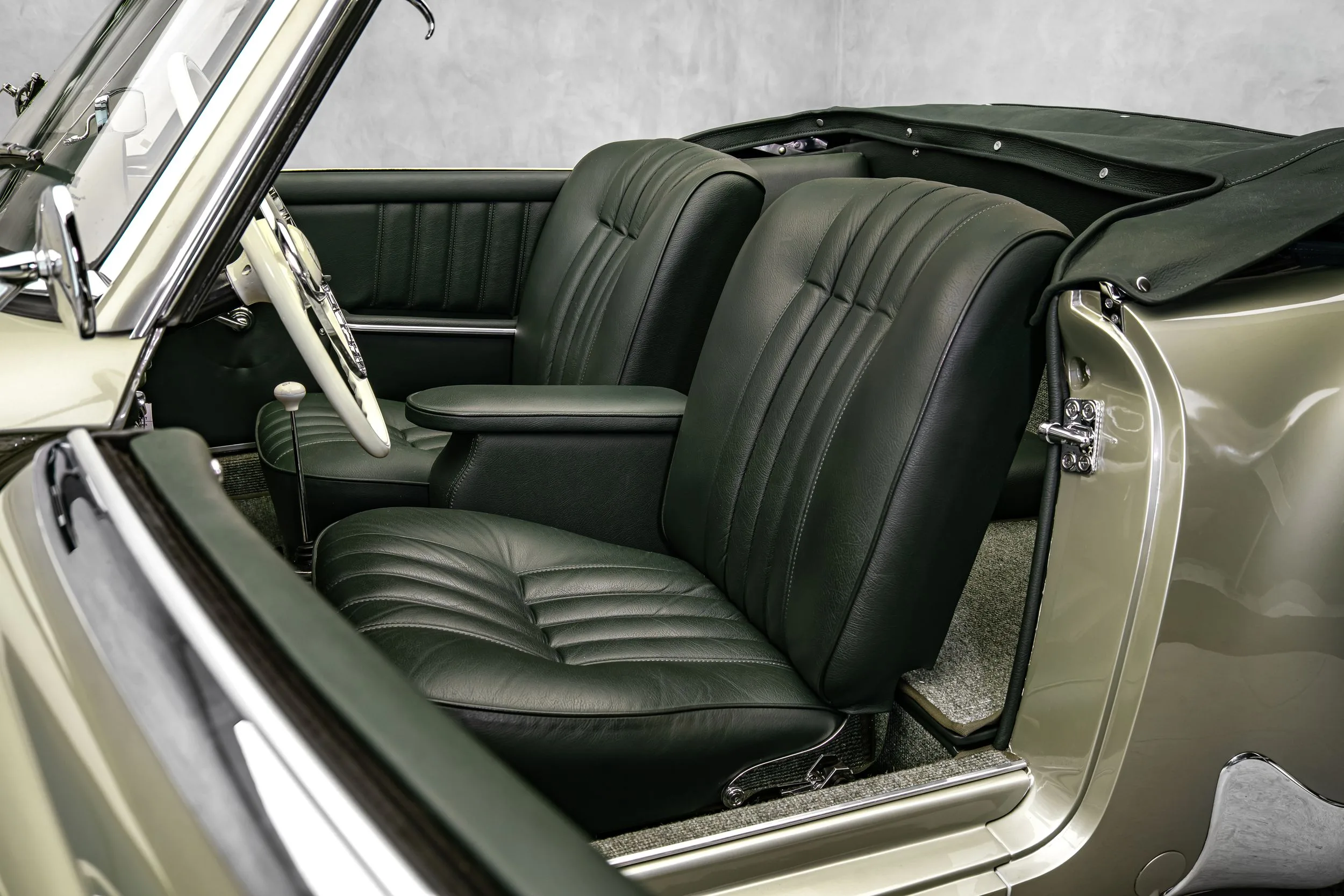 1959 Mercedes-Benz 190 SL, 17/22