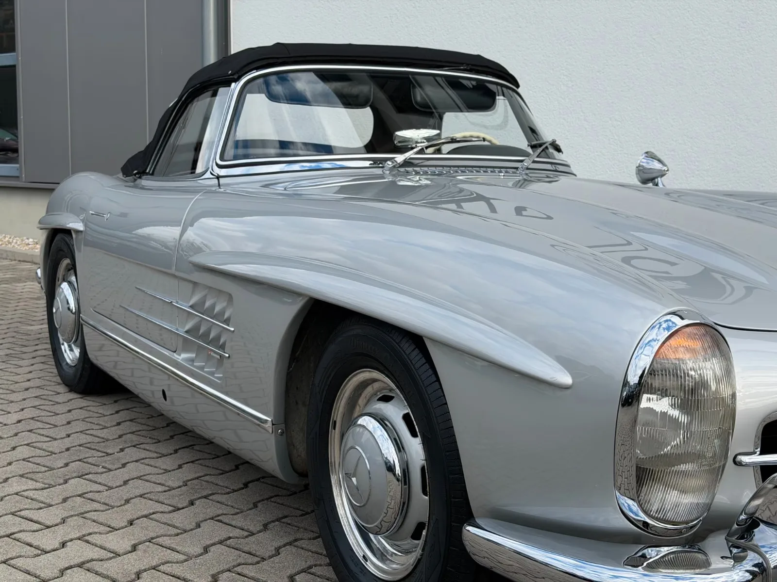 1959 Mercedes-Benz 300 SL Roadster, 11/30