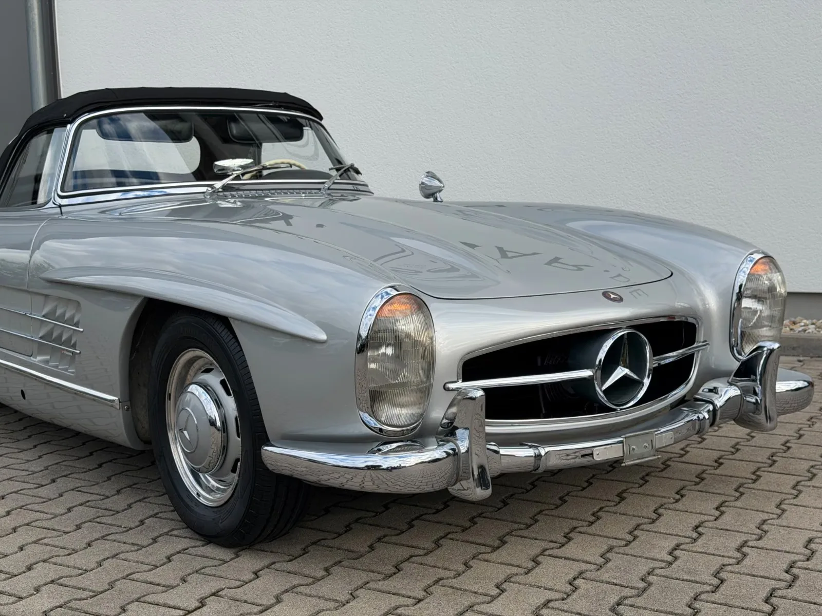 1959 Mercedes-Benz 300 SL Roadster, 12/30