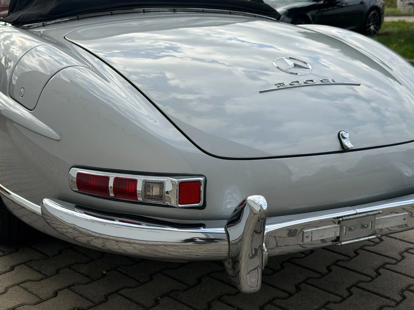 1959 Mercedes-Benz 300 SL Roadster, 18/30