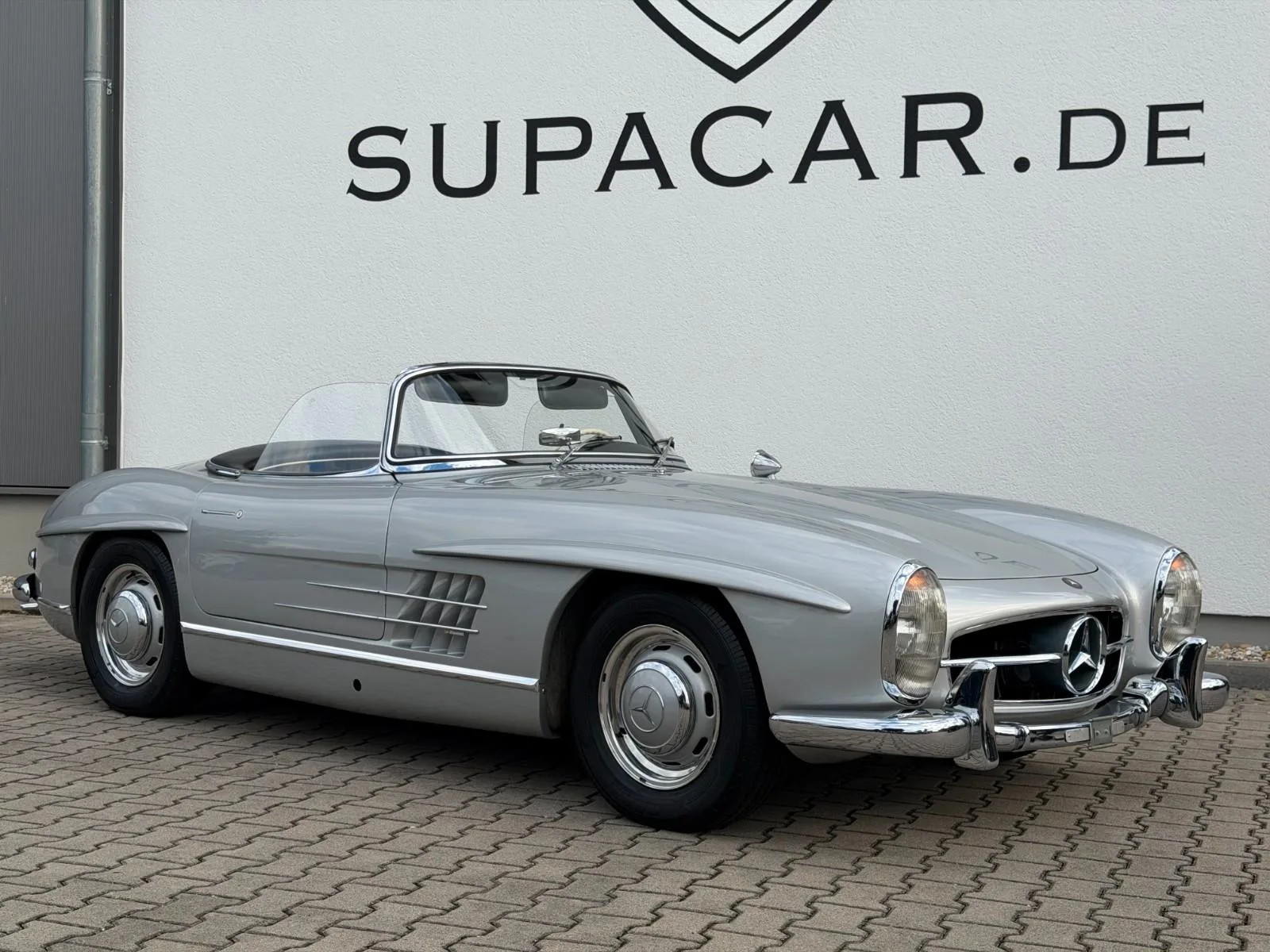 1959 Mercedes-Benz 300 SL Roadster, 20/30