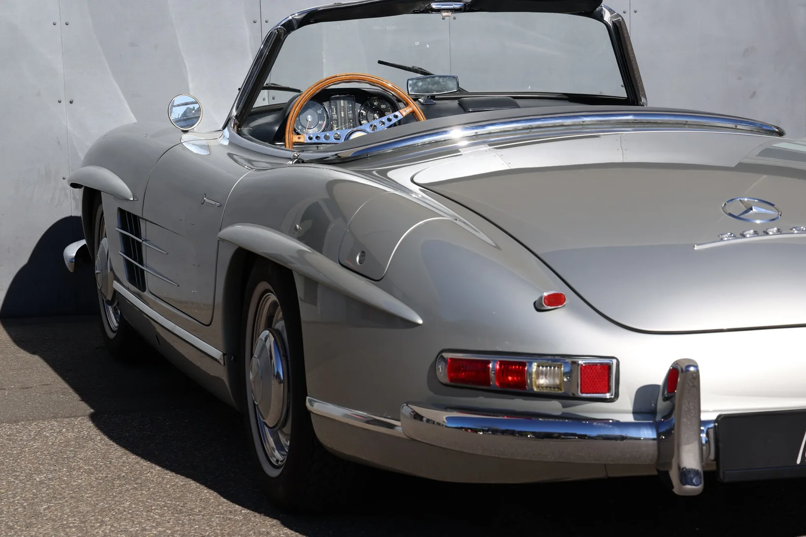 1959 Mercedes-Benz 300 SL Roadster, 24/30