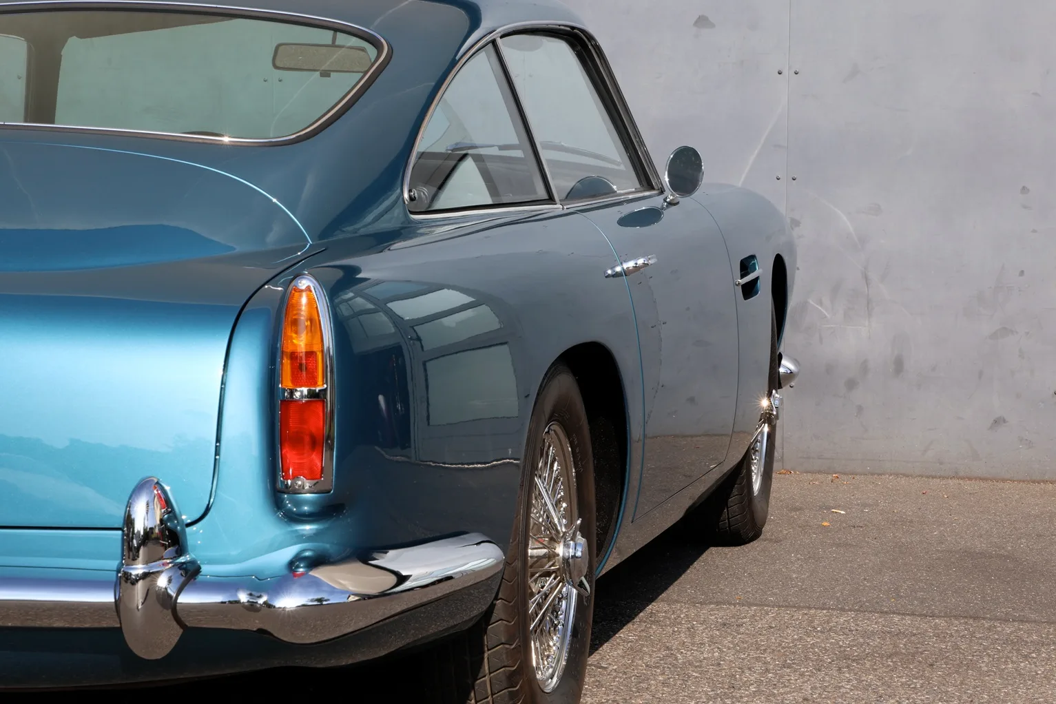1960 Aston Martin DB4 Series 1, 23/30