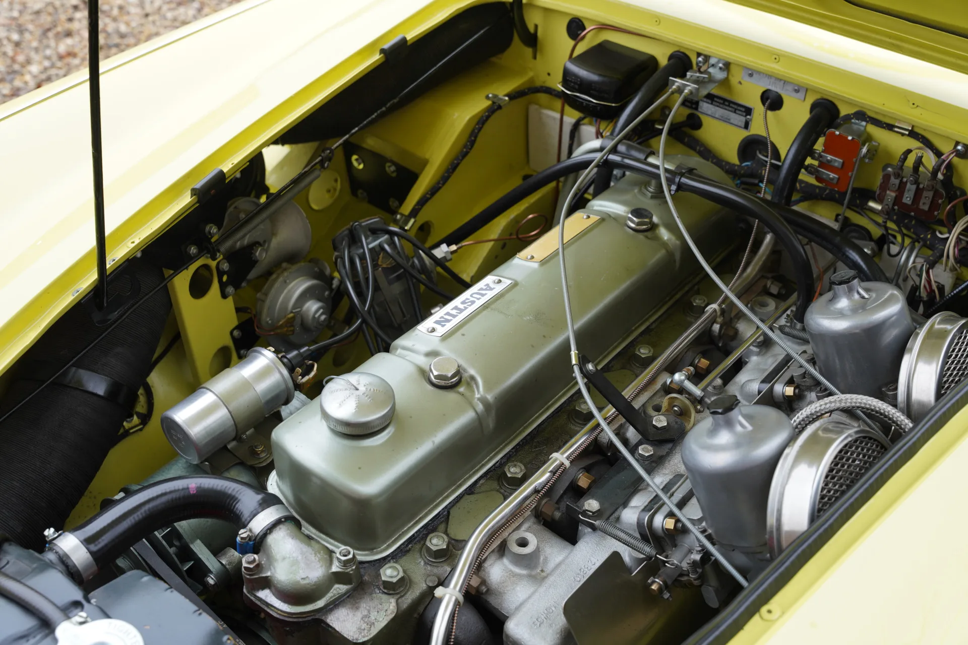 1960 Austin-Healey 3000 Mk I, 4/30