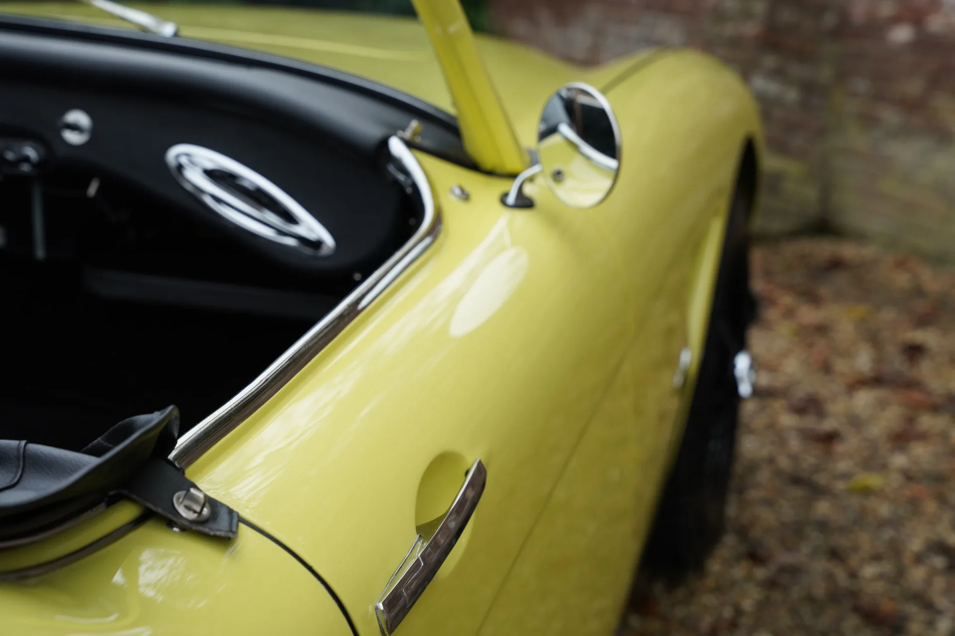 1960 Austin-Healey 3000 Mk I, 27/30
