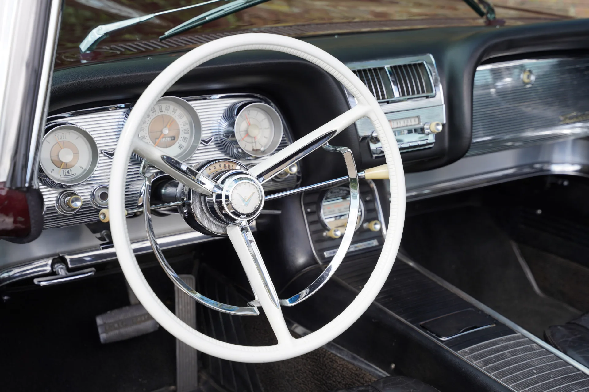1960 Ford Thunderbird Convertible, 3/30