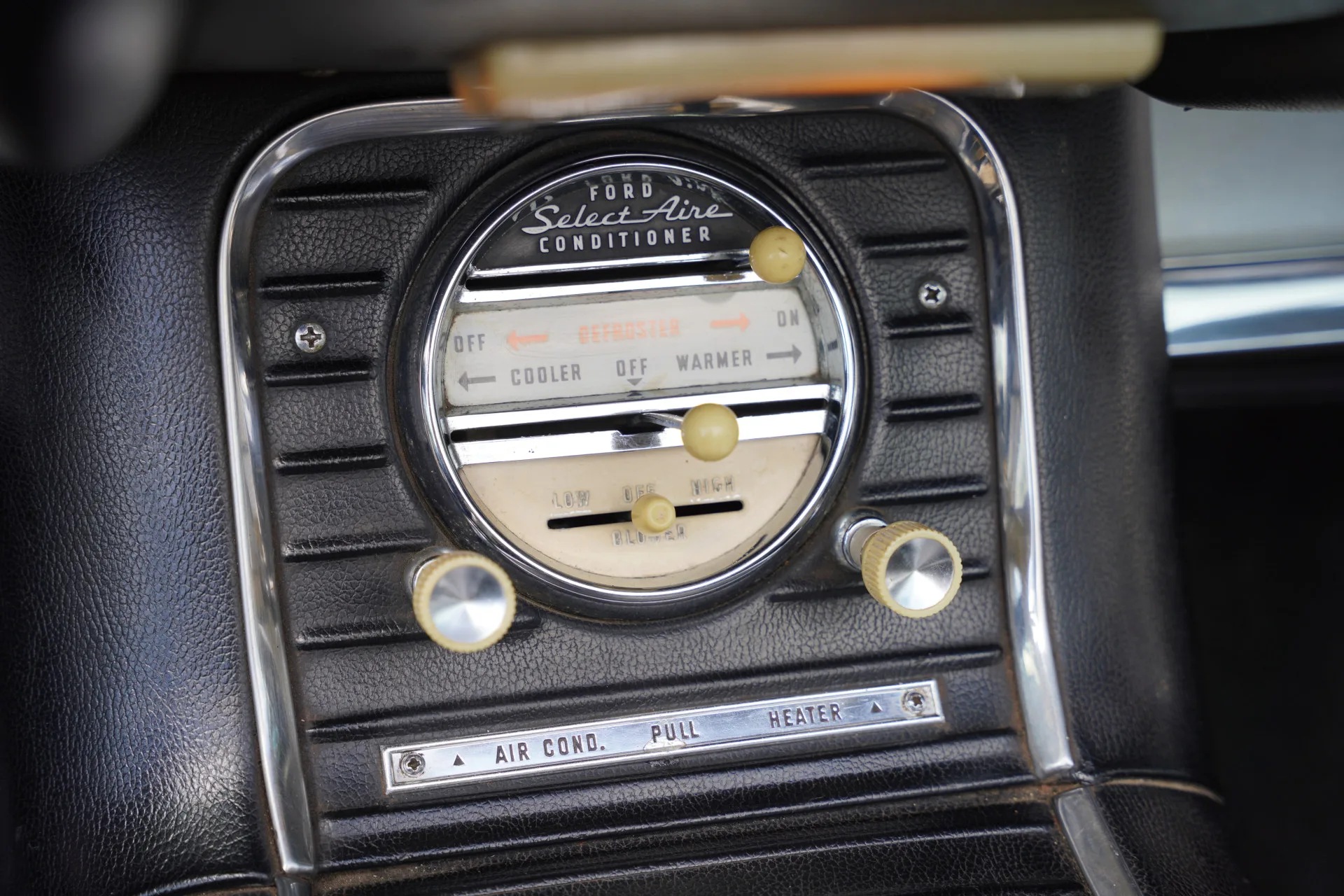 1960 Ford Thunderbird Convertible, 15/30