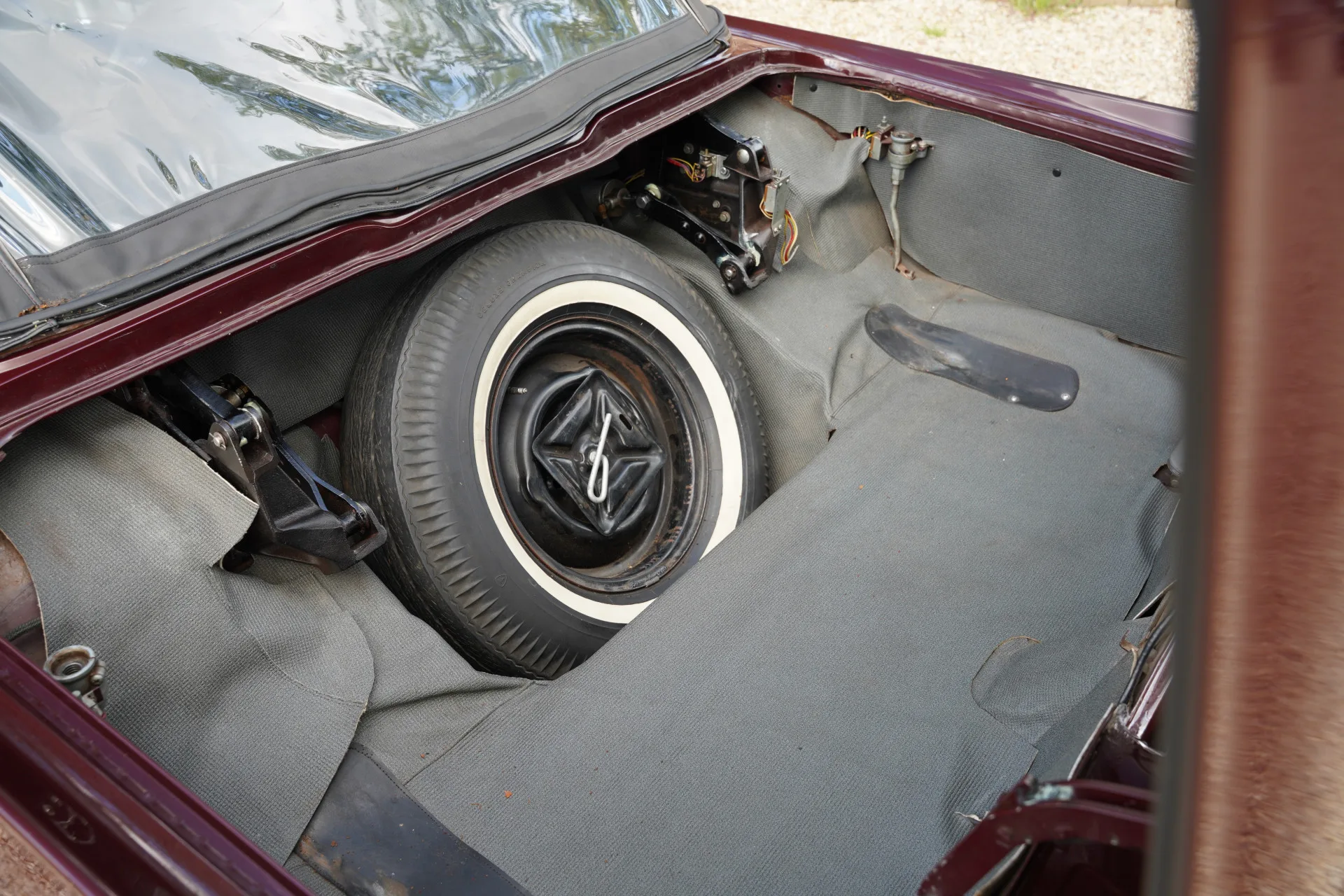 1960 Ford Thunderbird Convertible, 16/30