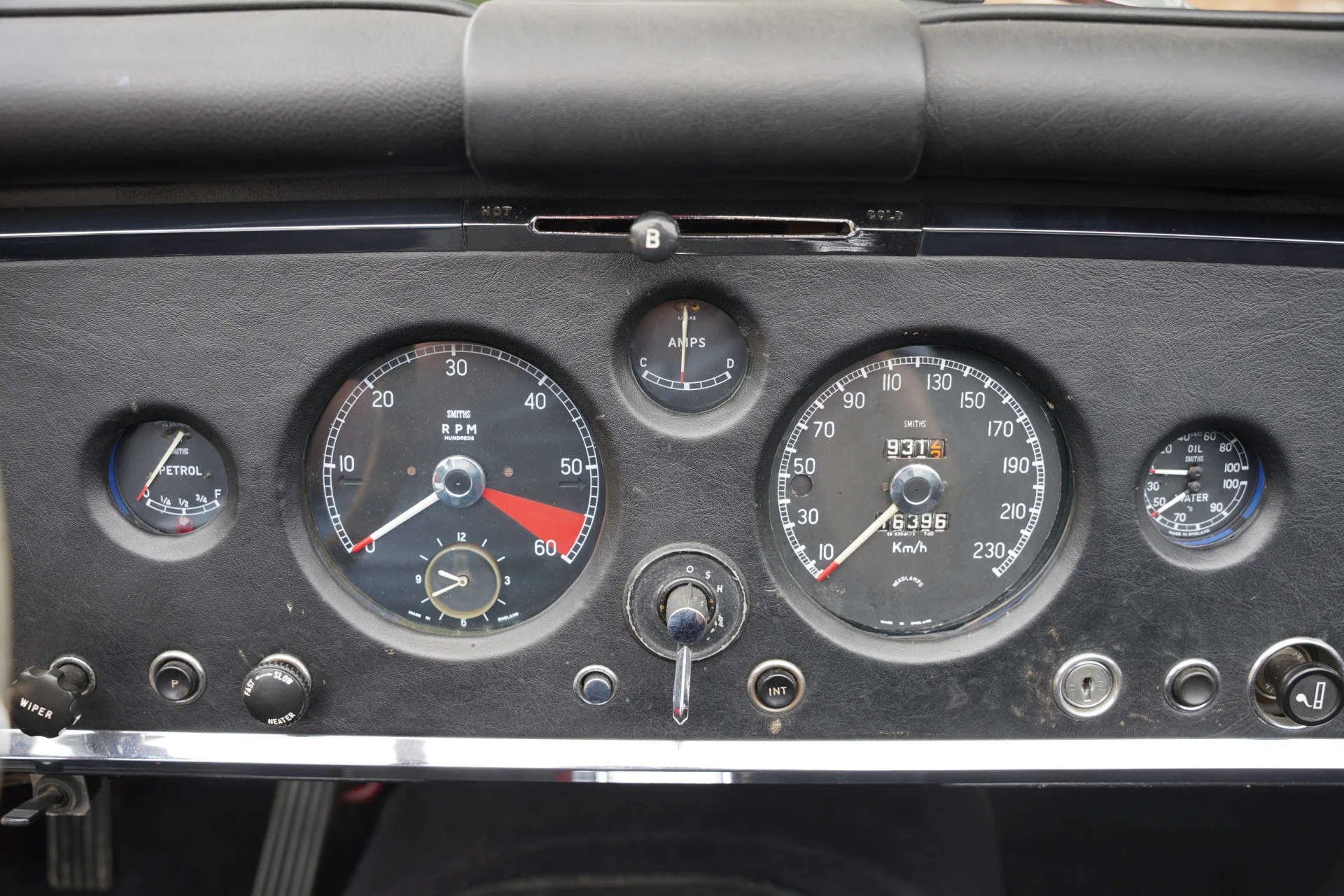 1960 Jaguar XK150 Drophead Coupe, 11/30