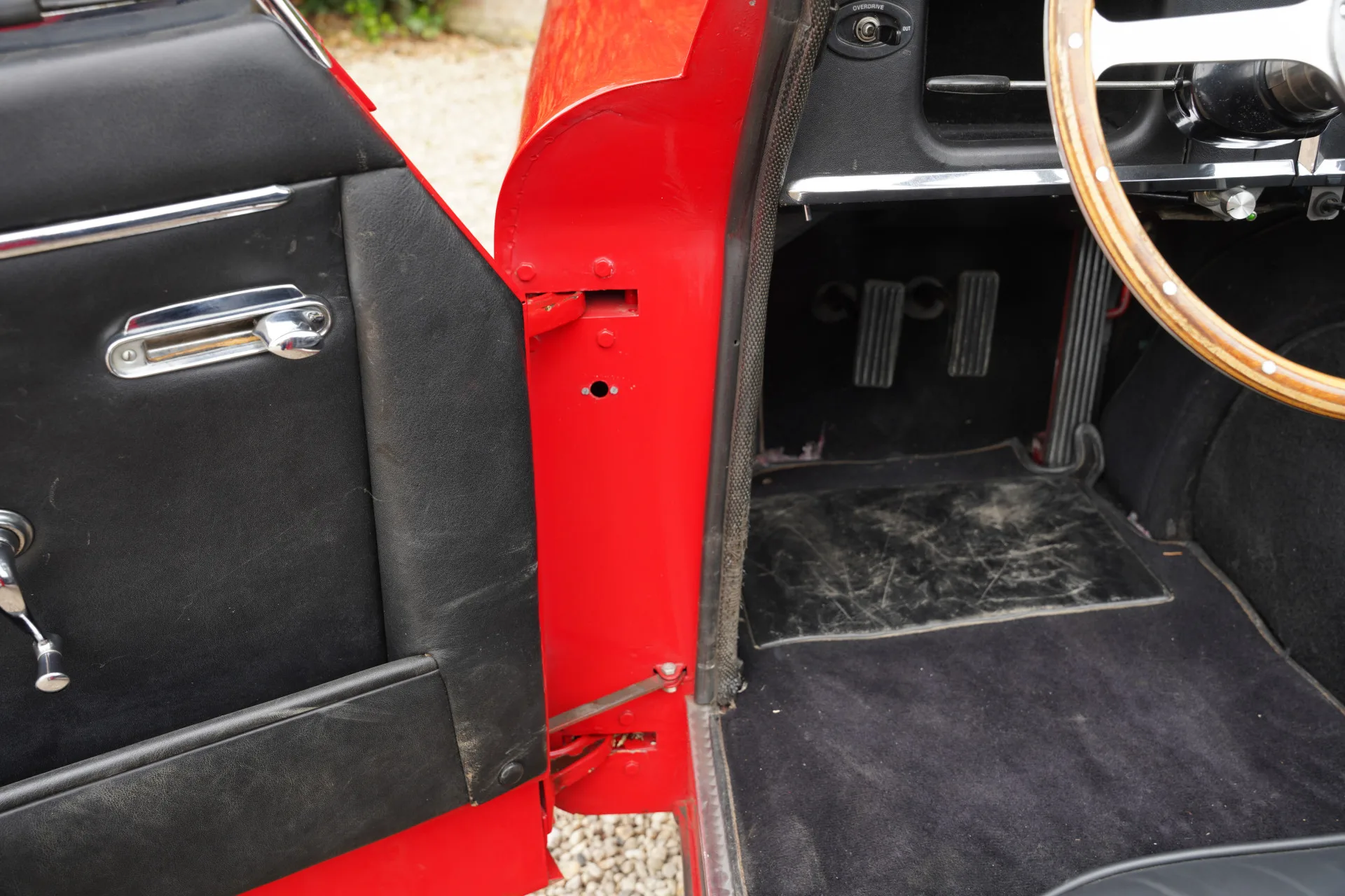 1960 Jaguar XK150 Drophead Coupe, 13/30